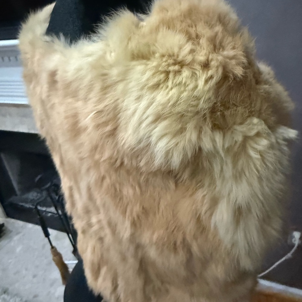 Authentic Rabbit Fur Tan Shawl - Picture 7 of 8
